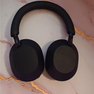 Sony WH-1000xm5 Over-Ear Black Headphones